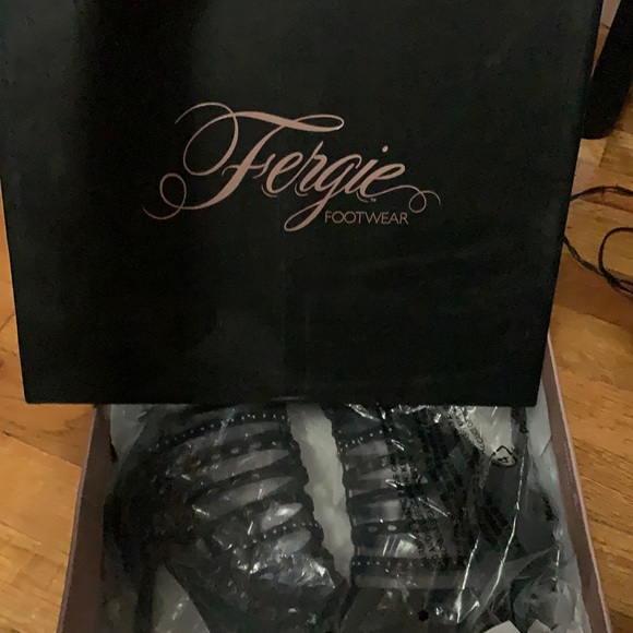 Black fergie heels